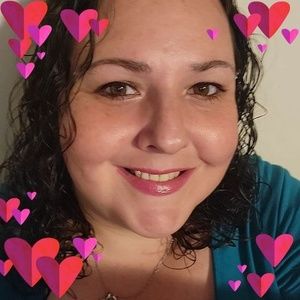 Meet your Posher, Anissa